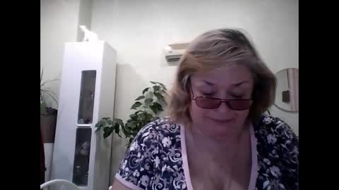 Flowerlower online show from 8, 3, 2025