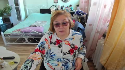 Flowerlower online show from 2, 4, 2026