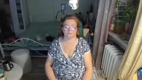 Snapshot of flowerlover8 chatting on 21, 7, 2026 Flowerlower online show from 21, 7, 2026