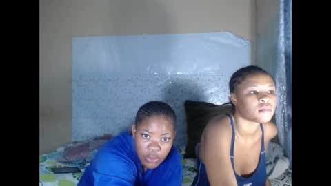 Snapshot of flowersaltry chatting on 19, 5, 2026 flowersaltry online show from 19, 5, 2026