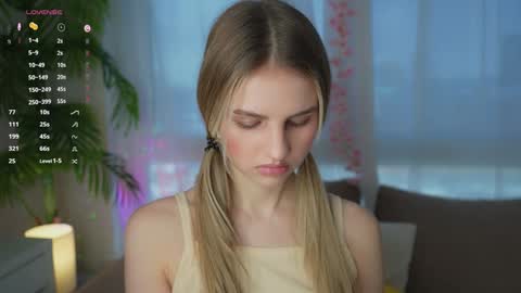 Adeline online show from 17, 12, 2024