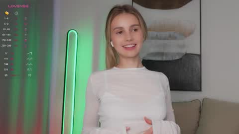 Adeline online show from 30, 9, 2025