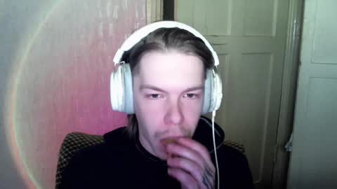 Snapshot of fluffy_boney chatting on 4, 1, 2025 Alexey online show from 4, 1, 2025