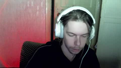 Snapshot of fluffy_boney chatting on 6, 1, 2025 Alexey online show from 6, 1, 2025