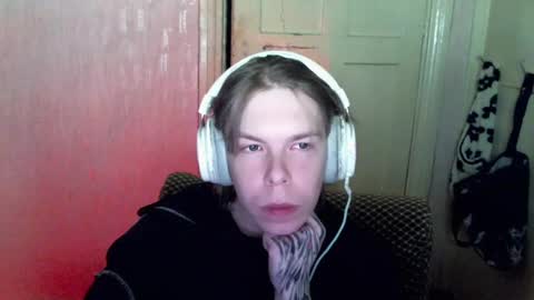 Snapshot of fluffy_boney chatting on 6, 1, 2025 Alexey online show from 6, 1, 2025