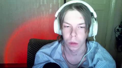 Snapshot of fluffy_boney chatting on 8, 1, 2025 Alexey online show from 8, 1, 2025