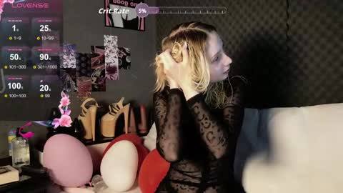 fluffy_cloude online show from 23, 4, 2026