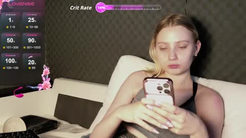Snapshot of fluffy_cloude chatting on 20, 5, 2026 fluffy_cloude online show from 20, 5, 2026