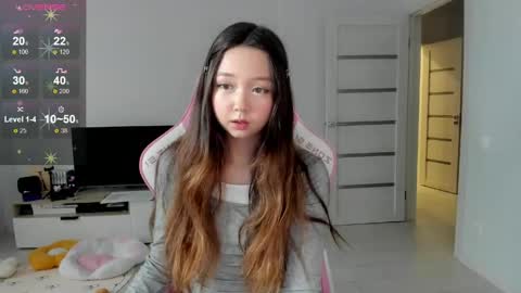 Snapshot of fluffy_rose chatting on 31, 5, 2026 Rose online show from 31, 5, 2026