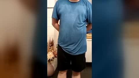 Snapshot of fluffybutt_ chatting on 12, 7, 2026 fluffybutt_ online show from 12, 7, 2026