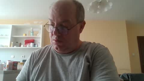 Snapshot of fm_group_nederland chatting on 13, 4, 2026 VIP Magnolia online show from 13, 4, 2026