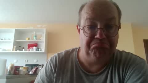Snapshot of fm_group_nederland chatting on 27, 4, 2026 VIP Magnolia online show from 27, 4, 2026