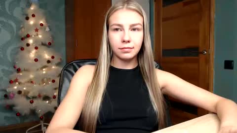 Molli  Ready for any play with you. Hottest show in pvt  Help a student earn big tokens  online show from 28, 12, 2024