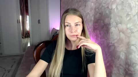 Molli  Ready for any play with you. Hottest show in pvt  Help a student earn big tokens  online show from 16, 10, 2025
