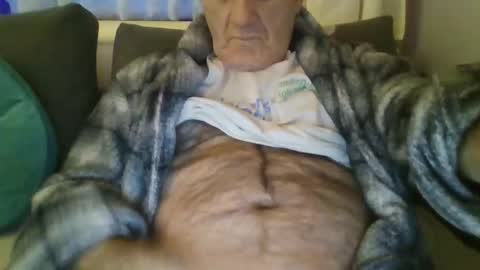 Snapshot of follador1001 chatting on 15, 2, 2025 follador1001 online show from 15, 2, 2025