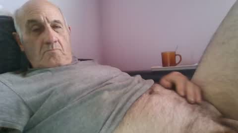Snapshot of follador1001 chatting on 5, 7, 2026 follador1001 online show from 5, 7, 2026