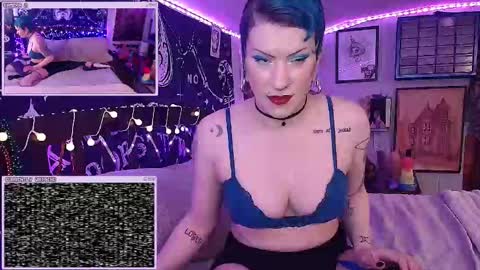 Snapshot of fondadix_ chatting on 19, 11, 2025 Fonda Dix online show from 19, 11, 2025