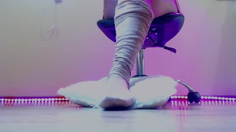 Snapshot of foot_goddes_ chatting on 12, 12, 2024 Sandy online show from 12, 12, 2024