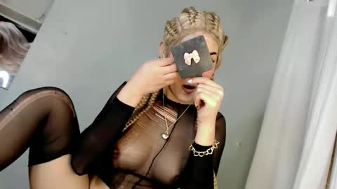 KHATRINA STACIE MARIE online show from 29, 10, 2025