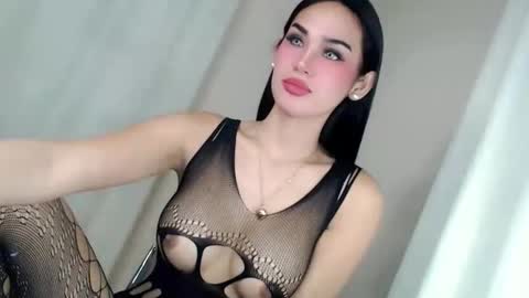 KHATRINA STACIE MARIE online show from 6, 4, 2026