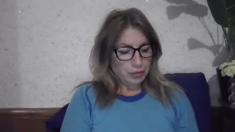 fox_red_lady7 online show from 5, 12, 2024