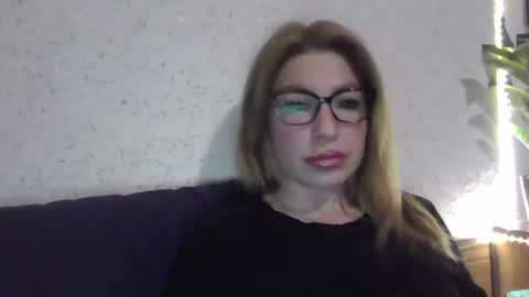 fox_red_lady7 online show from 6, 1, 2025