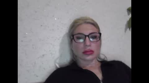 fox_red_lady7 online show from 19, 4, 2026