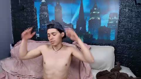 Snapshot of fox_white_ chatting on 18, 6, 2026 . FOX WHITE . online show from 18, 6, 2026