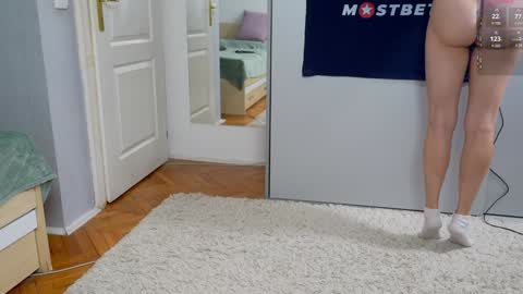 CUSTOM PHOTOS AND VIDEOS -  online show from 3, 12, 2024