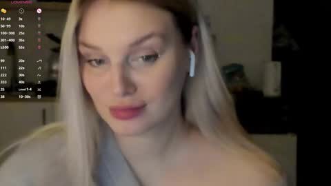 Snapshot of foxfrromearth chatting on 7, 12, 2024 i am your baby Alien online show from 7, 12, 2024