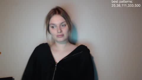 Snapshot of foxfrromearth chatting on 24, 2, 2025 i am your baby Alien online show from 24, 2, 2025