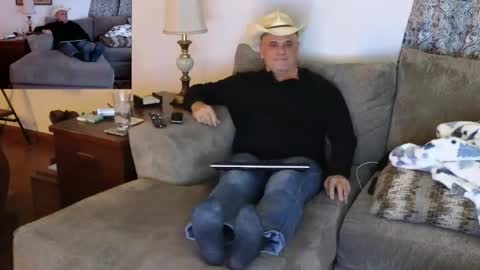 Snapshot of foxhunt99 chatting on 15, 1, 2025 Hunter online show from 15, 1, 2025