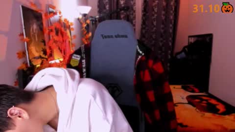 Snapshot of foxicfu chatting on 27, 10, 2025 Foxicfu online show from 27, 10, 2025