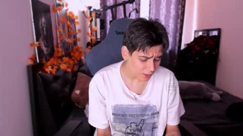 Snapshot of foxicfu chatting on 11, 11, 2025 Foxicfu online show from 11, 11, 2025