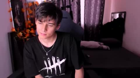 Snapshot of foxicfu chatting on 4, 12, 2025 Foxicfu online show from 4, 12, 2025