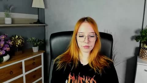 Snapshot of foxsonya chatting on 15, 5, 2026 Sonya online show from 15, 5, 2026
