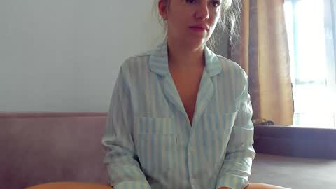 Foxy online show from 18, 5, 2026