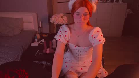 Snapshot of foxy_jpg chatting on 26, 10, 2025 Sue online show from 26, 10, 2025