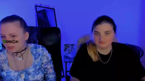 Snapshot of foxy_tease_ chatting on 10, 10, 2025 foxy_tease_ online show from 10, 10, 2025