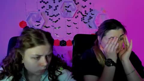 Snapshot of foxy_tease_ chatting on 28, 10, 2025 foxy_tease_ online show from 28, 10, 2025