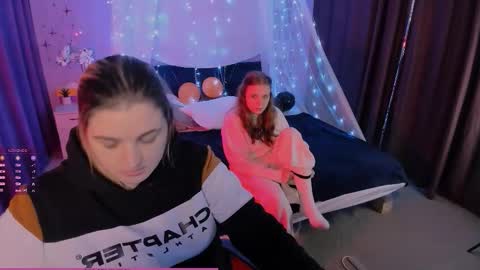 Snapshot of foxy_tease_ chatting on 2, 11, 2025 foxy_tease_ online show from 2, 11, 2025