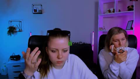 Snapshot of foxy_tease_ chatting on 9, 11, 2025 foxy_tease_ online show from 9, 11, 2025