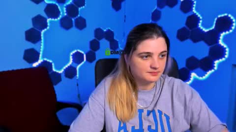 Snapshot of foxy_tease_ chatting on 13, 12, 2025 foxy_tease_ online show from 13, 12, 2025