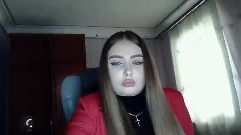 Snapshot of foxyflaree chatting on 8, 4, 2026 Alice online show from 8, 4, 2026