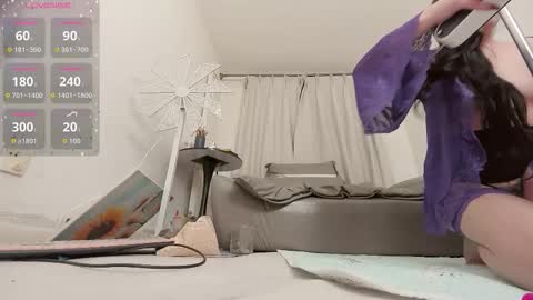 Snapshot of foxyiyi chatting on 12, 11, 2025 yiyi online show from 12, 11, 2025