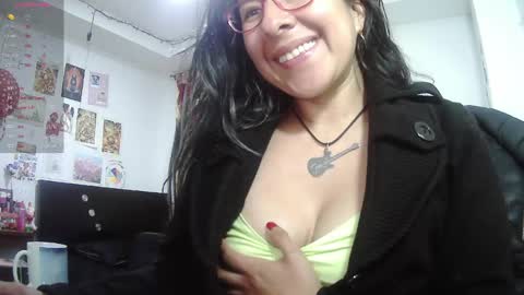Snapshot of foxymalish chatting on 8, 5, 2026 Malishka online show from 8, 5, 2026