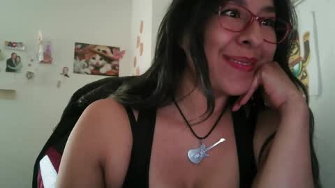 Snapshot of foxymalish chatting on 24, 5, 2026 Malishka online show from 24, 5, 2026