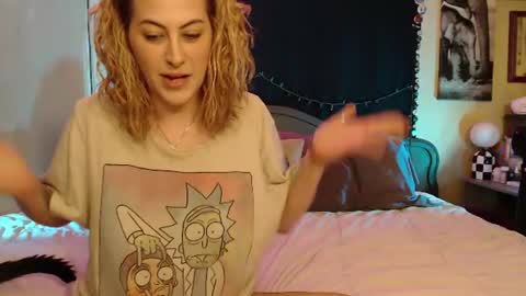 Snapshot of foxymalloryknoxy69 chatting on 19, 6, 2026 Mallory Koxx online show from 19, 6, 2026