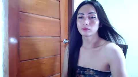 Snapshot of foxytheaxxx chatting on 5, 3, 2026 Thea online show from 5, 3, 2026