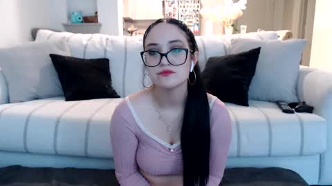 Snapshot of fragilemasochist chatting on 3, 1, 2025 Angel online show from 3, 1, 2025